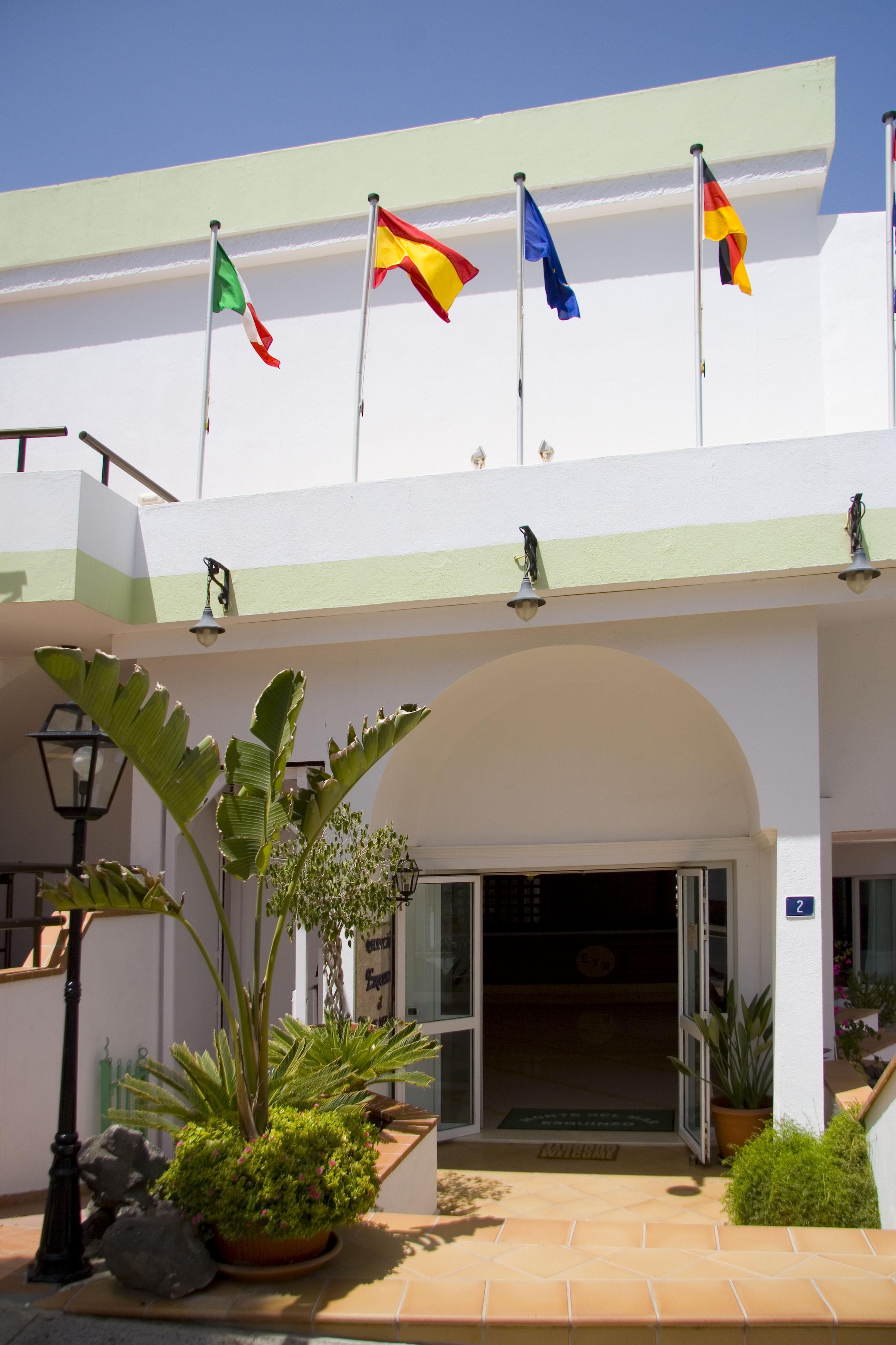 Aparthotel Esquinzo Y Monte Del Mar Playa De Esquinzo Экстерьер фото