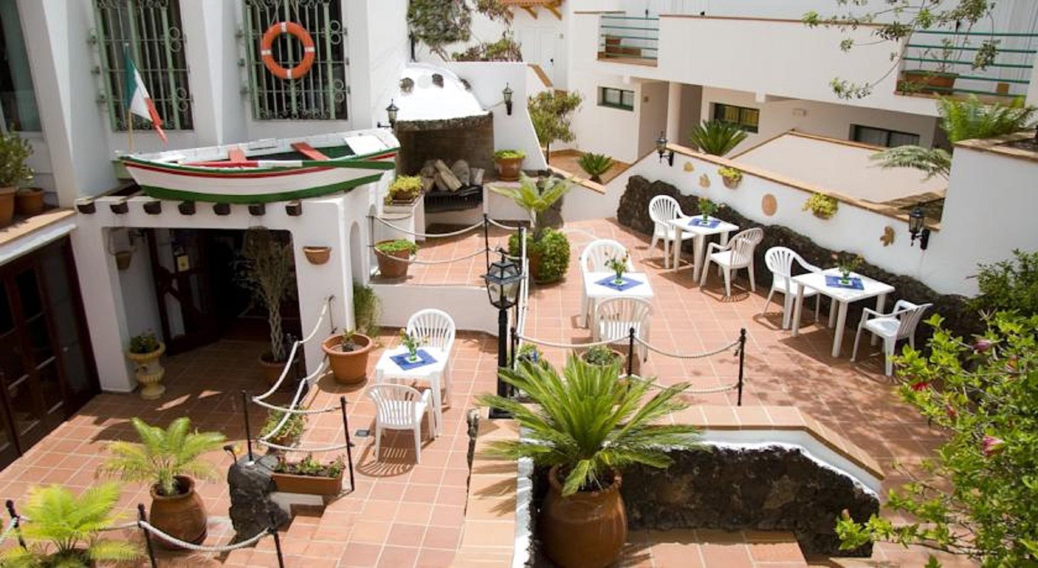 Aparthotel Esquinzo Y Monte Del Mar Playa De Esquinzo Экстерьер фото