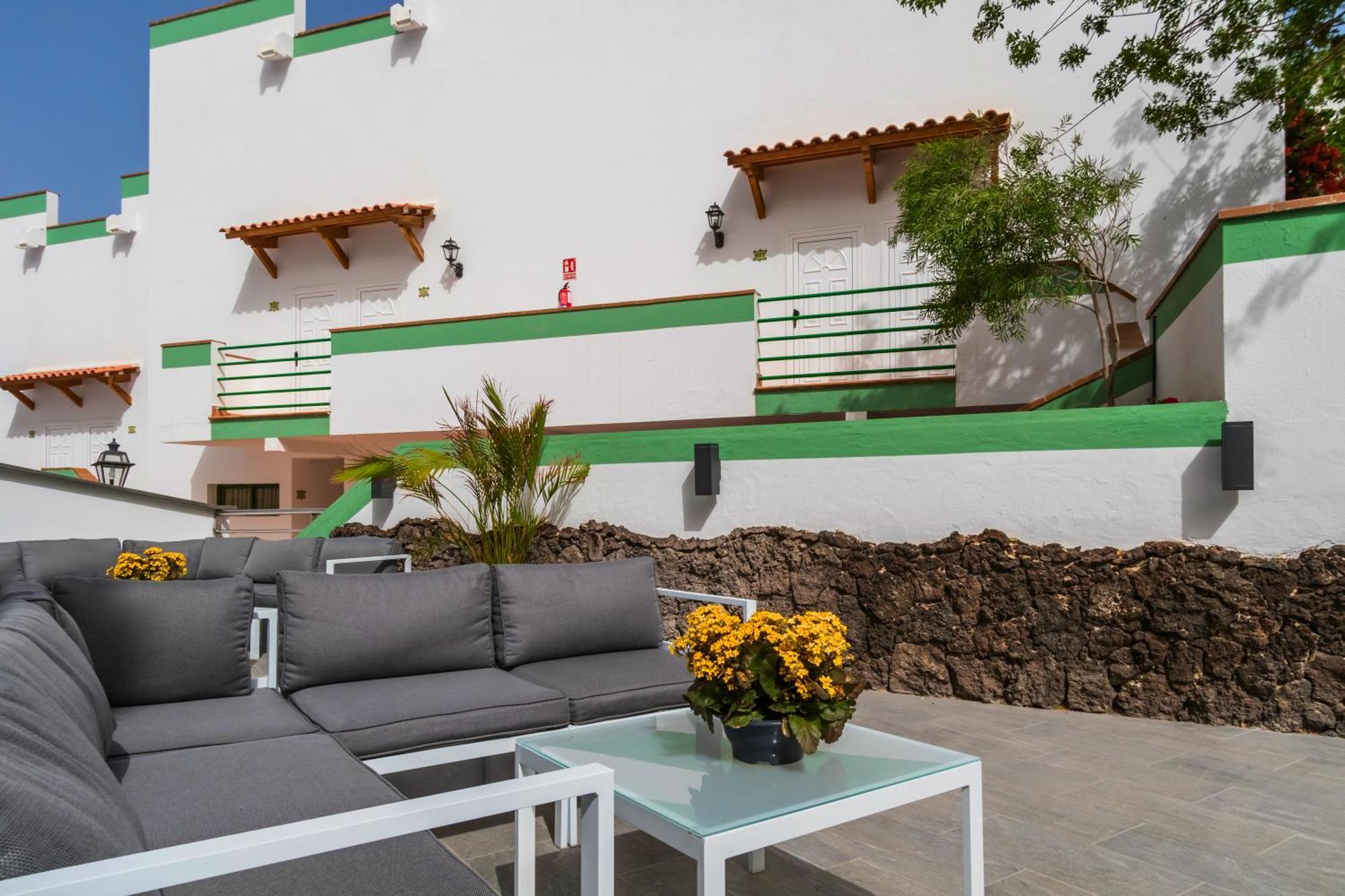 Aparthotel Esquinzo Y Monte Del Mar Playa De Esquinzo Экстерьер фото