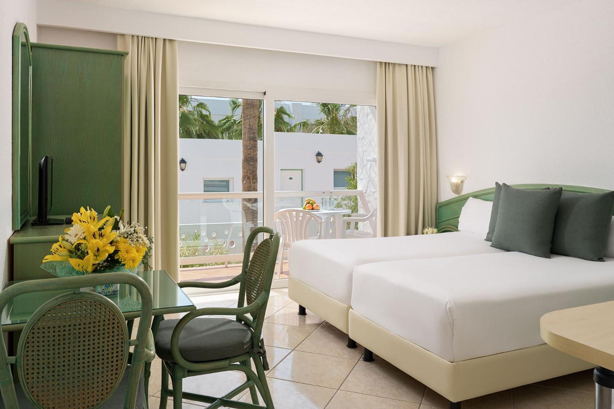Aparthotel Esquinzo Y Monte Del Mar Playa De Esquinzo Экстерьер фото